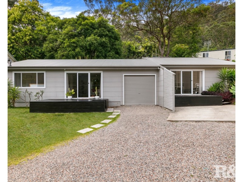 10 Vee Jay Place, Tascott NSW 2250