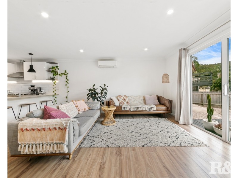 10 Vee Jay Place, Tascott NSW 2250