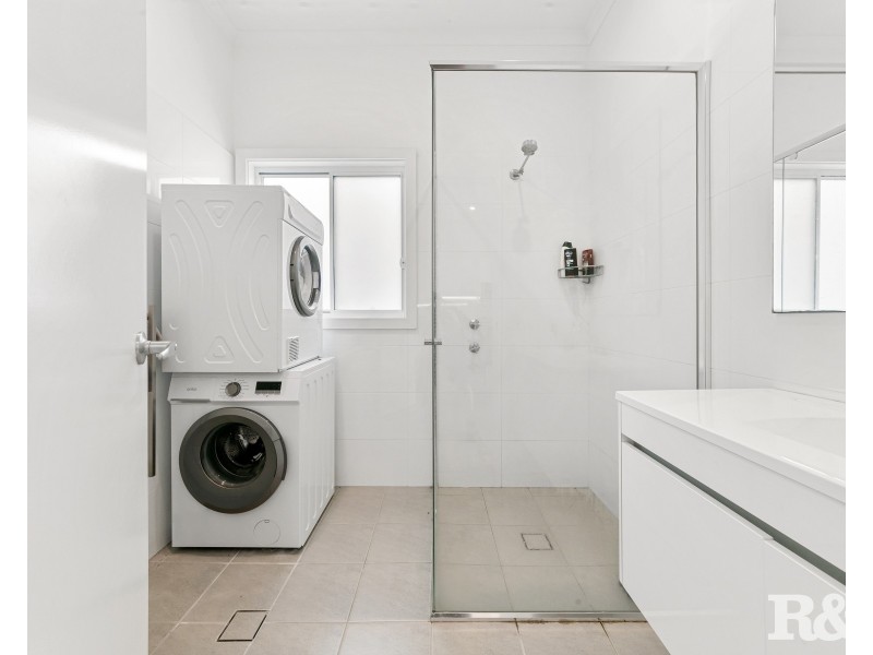 10 Vee Jay Place, Tascott NSW 2250