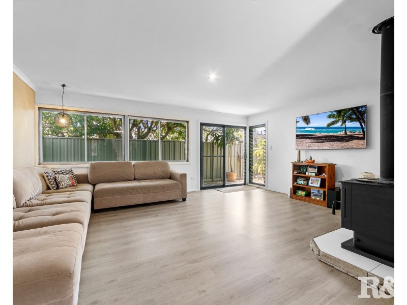 42 Honeysuckle Street, Umina Beach NSW 2257