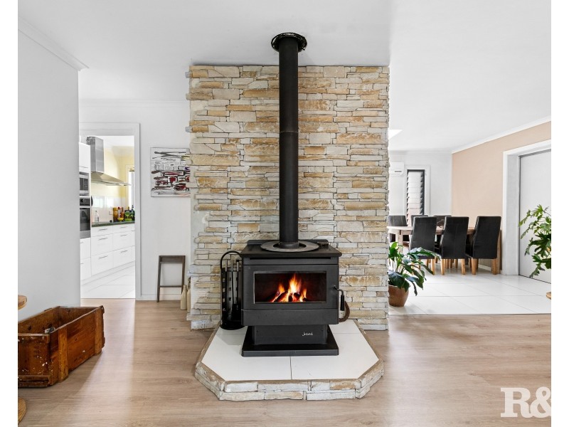 42 Honeysuckle Street, Umina Beach NSW 2257