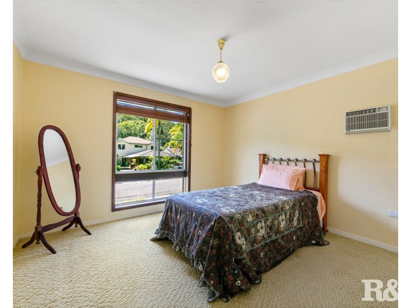 2 Genoa Place, Tascott NSW 2250