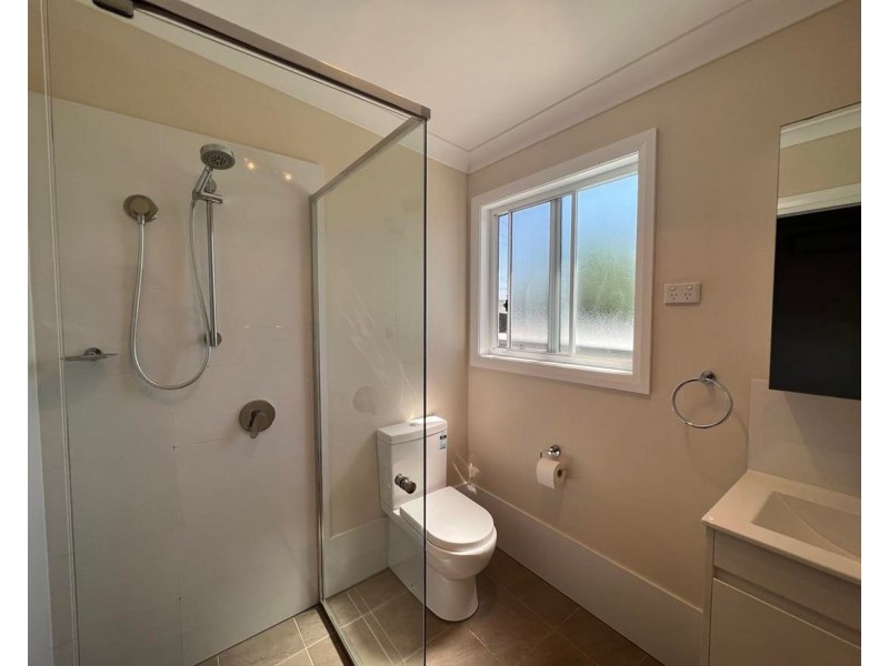 135A Brisbane Water Drive, Point Clare NSW 2250