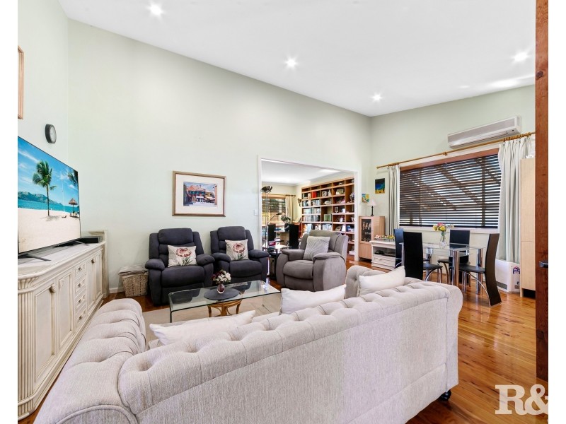 5 Greenfield Road, Empire Bay NSW 2257