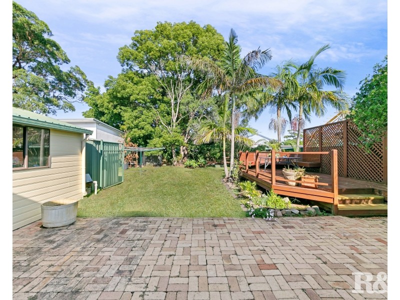 5 Greenfield Road, Empire Bay NSW 2257