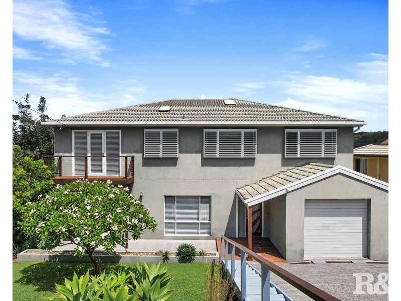 17 The Palisade, Umina Beach NSW 2257