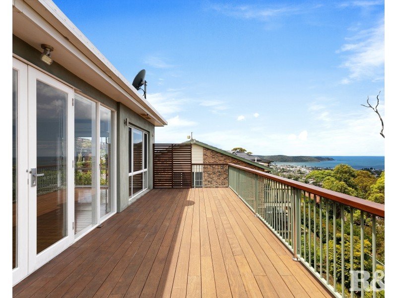 17 The Palisade, Umina Beach NSW 2257