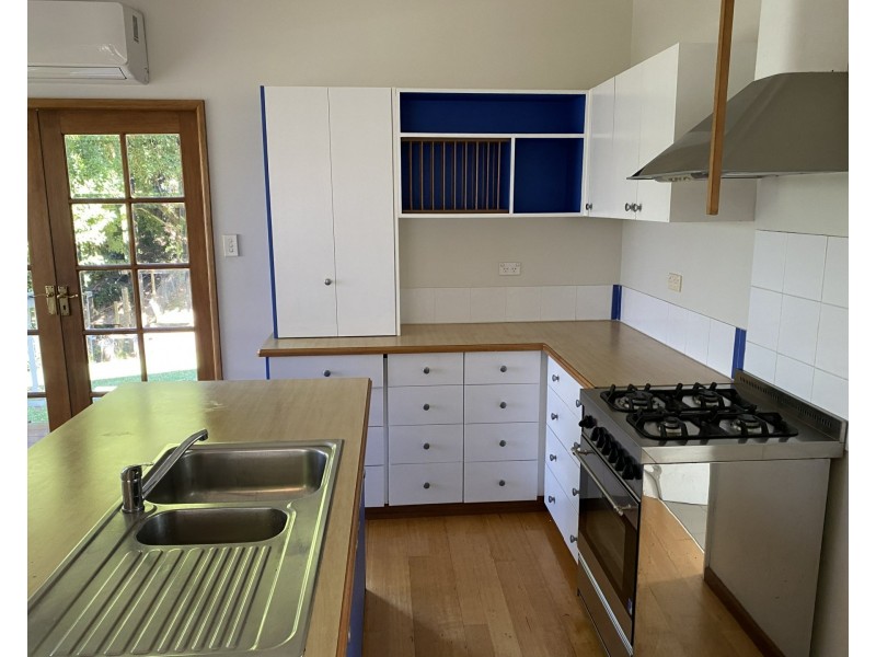 26 Talinga Avenue, Point Clare NSW 2250