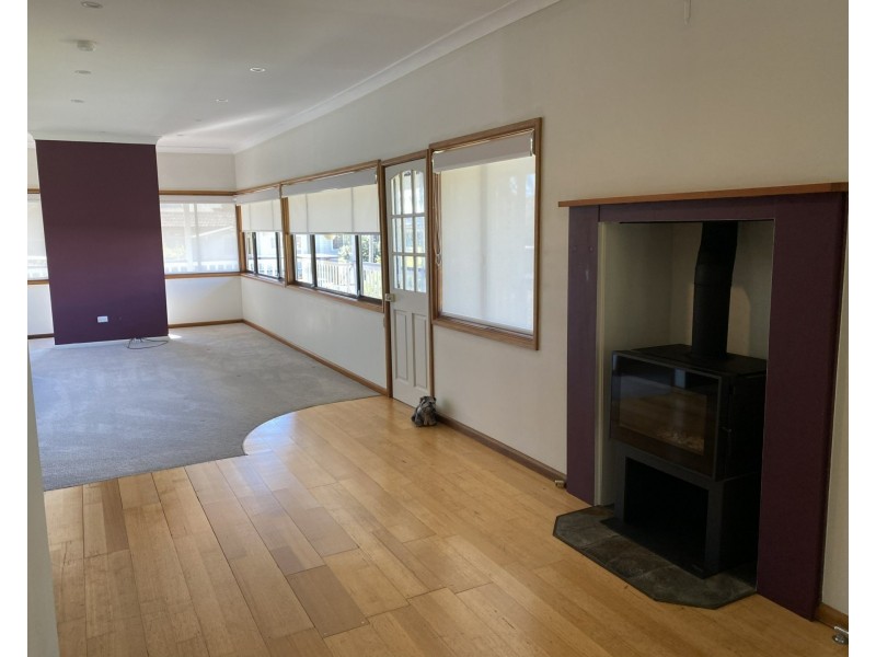 26 Talinga Avenue, Point Clare NSW 2250