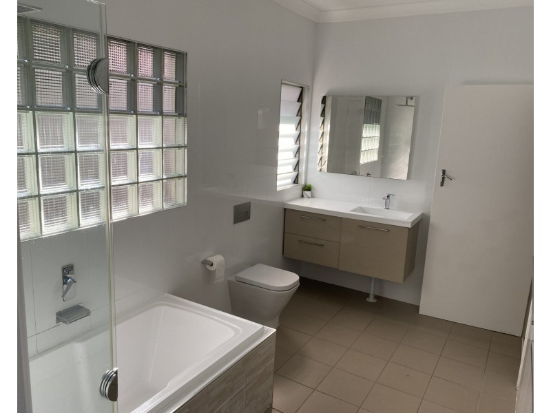 26 Talinga Avenue, Point Clare NSW 2250
