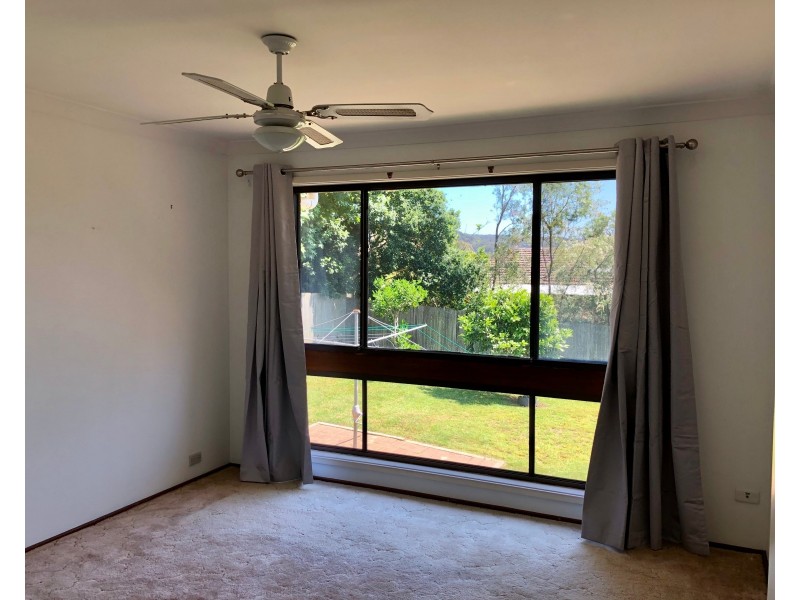 10 Northwind Avenue, Point Clare NSW 2250