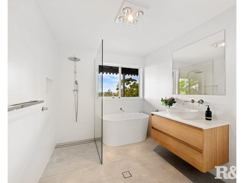 13 Castle Circuit, Umina Beach NSW 2257