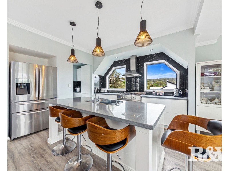 64 Kingsview Drive, Umina Beach NSW 2257