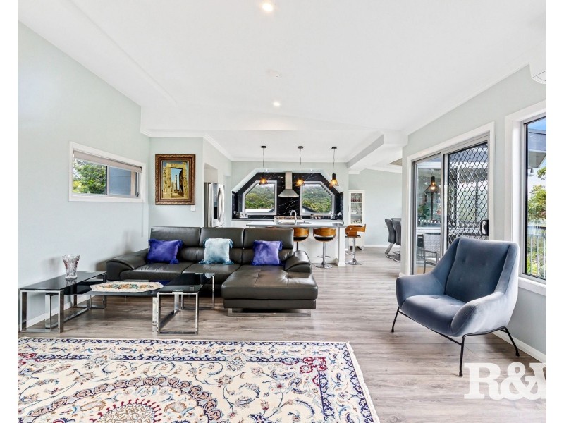 64 Kingsview Drive, Umina Beach NSW 2257
