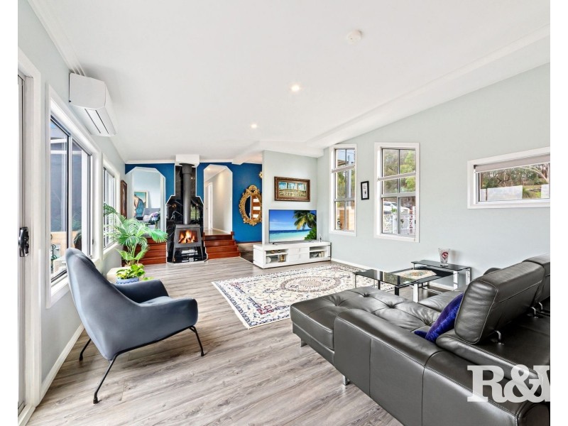 64 Kingsview Drive, Umina Beach NSW 2257
