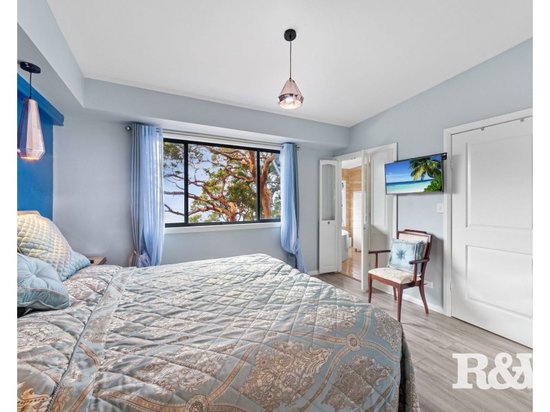 64 Kingsview Drive, Umina Beach NSW 2257