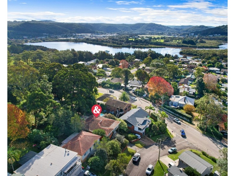 1 Lorraine Avenue, Point Clare NSW 2250