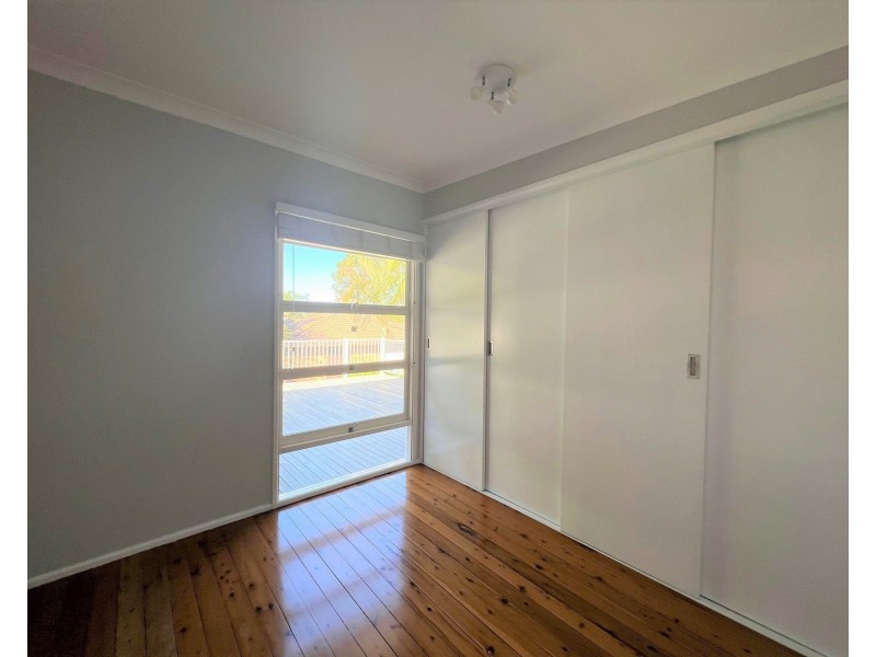 2A Scott Street, Point Clare NSW 2250