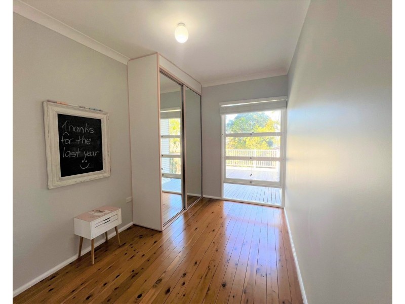 2A Scott Street, Point Clare NSW 2250