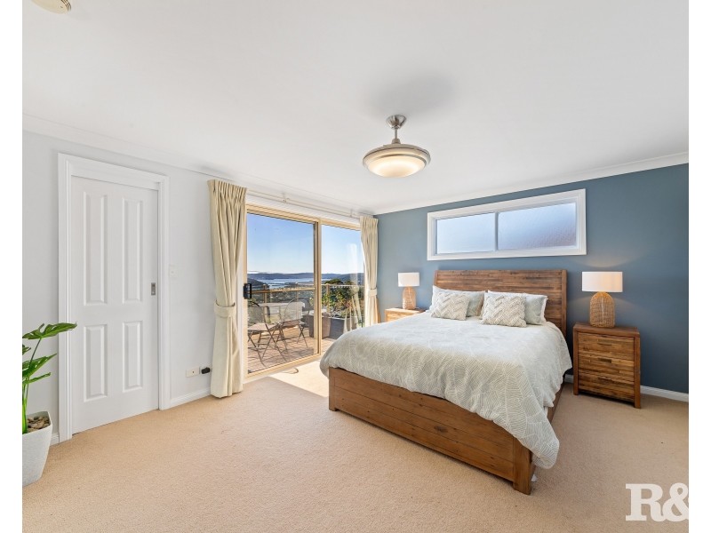 73 Kingsview Drive, Umina Beach NSW 2257