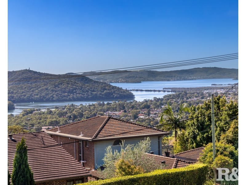 73 Kingsview Drive, Umina Beach NSW 2257