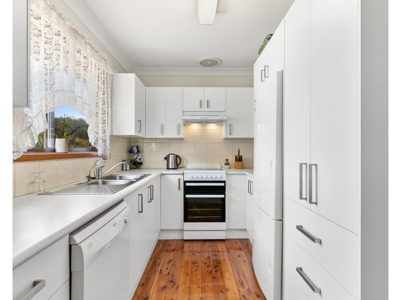 25 Shoalhaven Drive, Woy Woy NSW 2256