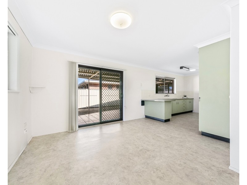 8 Farleigh Avenue, Umina Beach NSW 2257