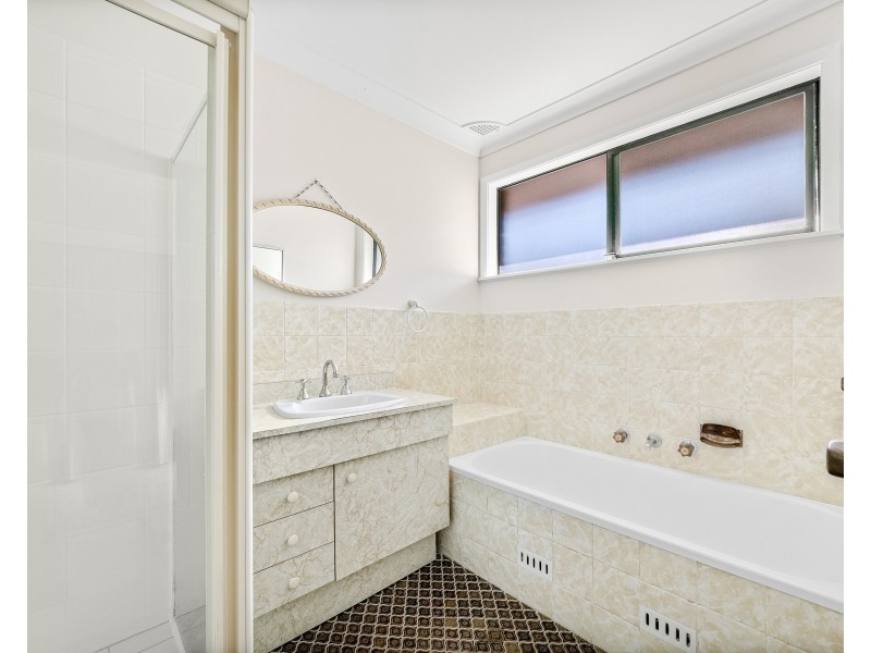 8 Farleigh Avenue, Umina Beach NSW 2257