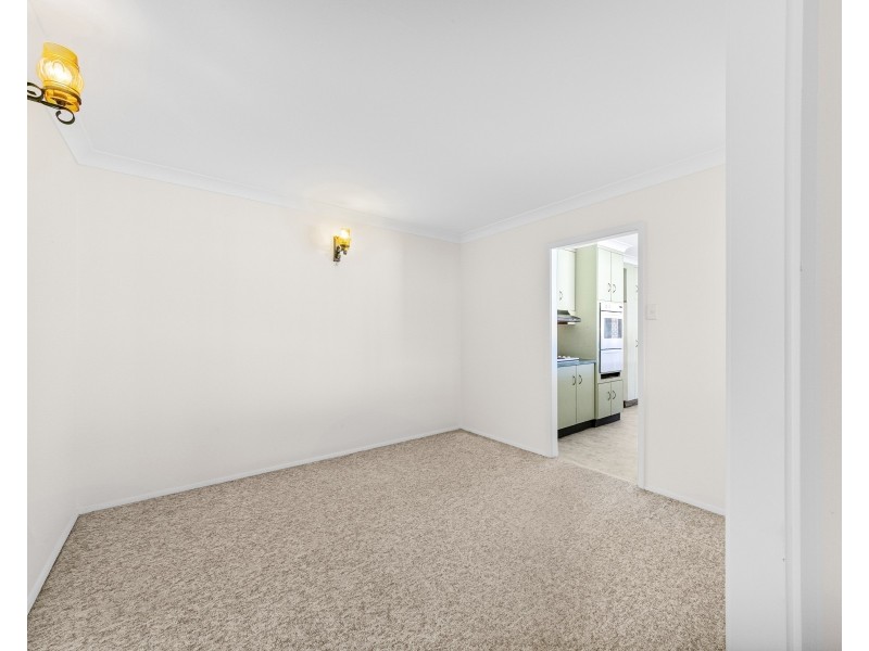 8 Farleigh Avenue, Umina Beach NSW 2257