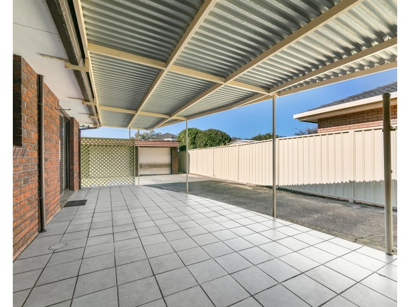8 Farleigh Avenue, Umina Beach NSW 2257