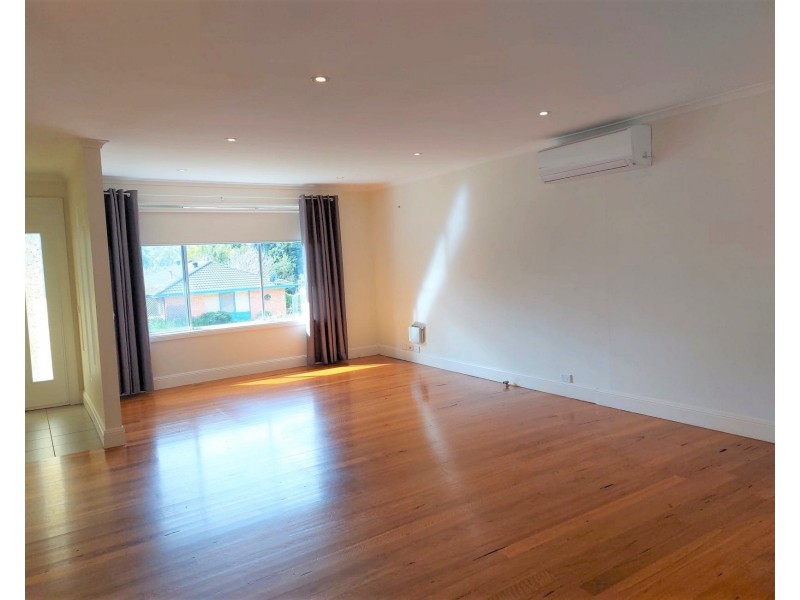 5 Camden Close, Point Clare NSW 2250