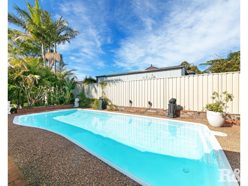121 Trafalgar Ave, Umina Beach NSW 2257
