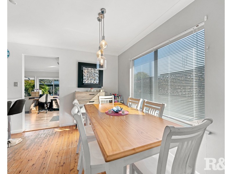 121 Trafalgar Ave, Umina Beach NSW 2257