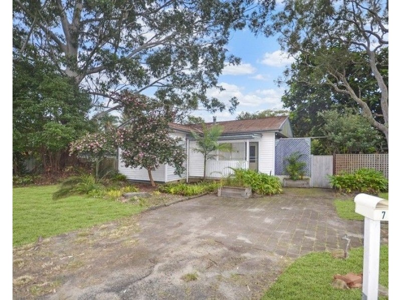 7 Hillview Street, Woy Woy NSW 2256