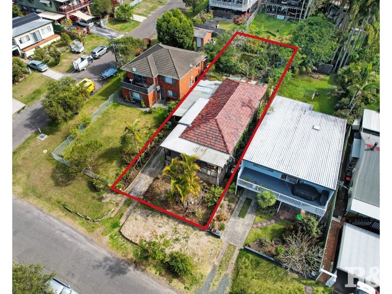 31 Nioka Avenue, Point Clare NSW 2250