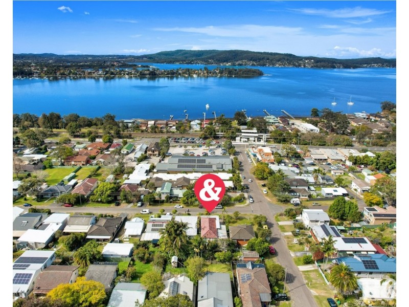 31 Nioka Avenue, Point Clare NSW 2250