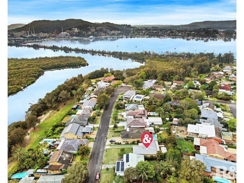 19 Matthews Parade, Point Clare NSW 2250