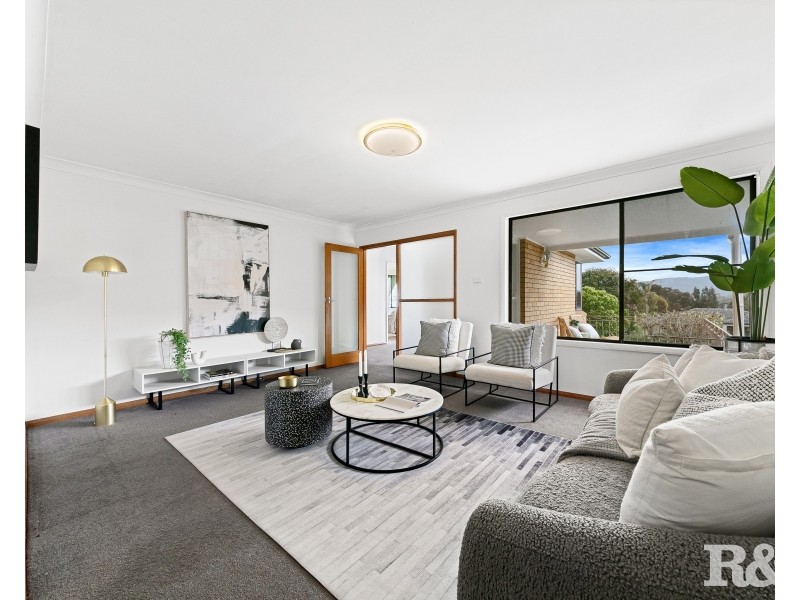19 Matthews Parade, Point Clare NSW 2250