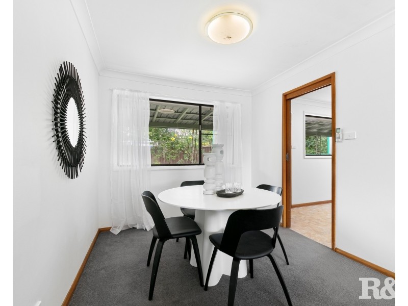 19 Matthews Parade, Point Clare NSW 2250