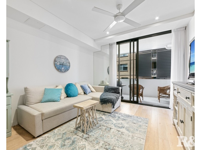 106/148A Albany Street, Point Frederick NSW 2250
