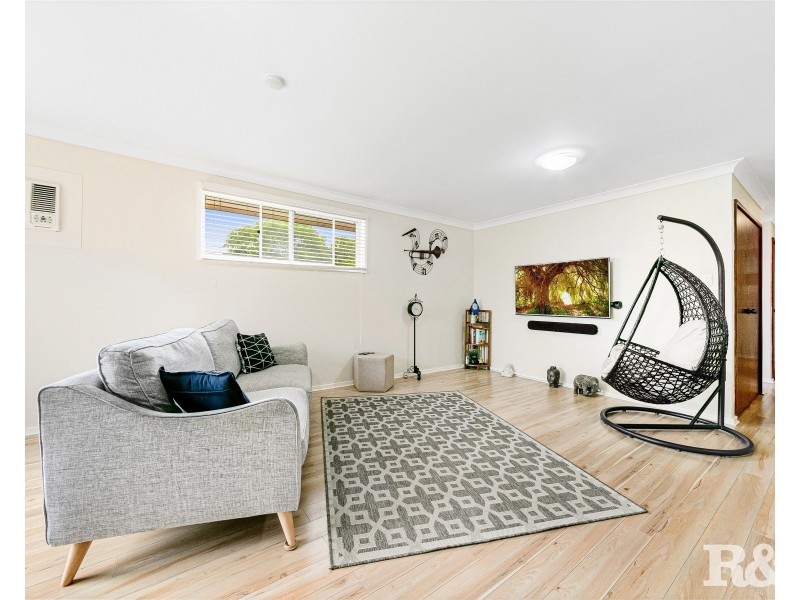 2/2 Welwyn Grove, Point Clare NSW 2250