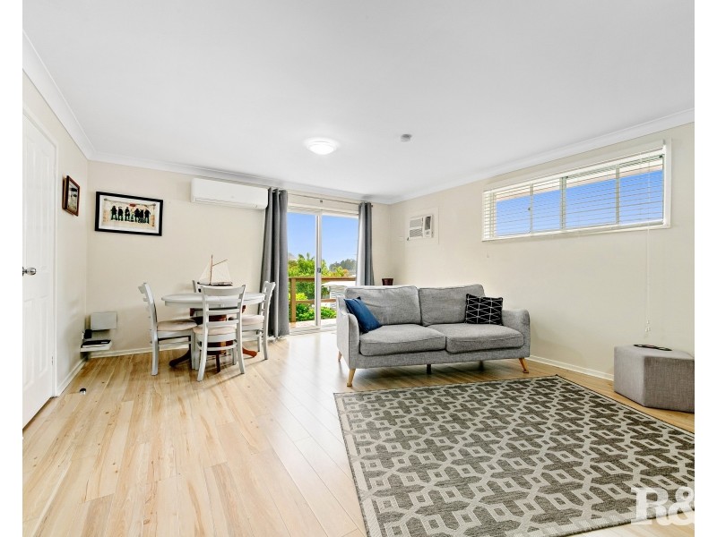 2/2 Welwyn Grove, Point Clare NSW 2250