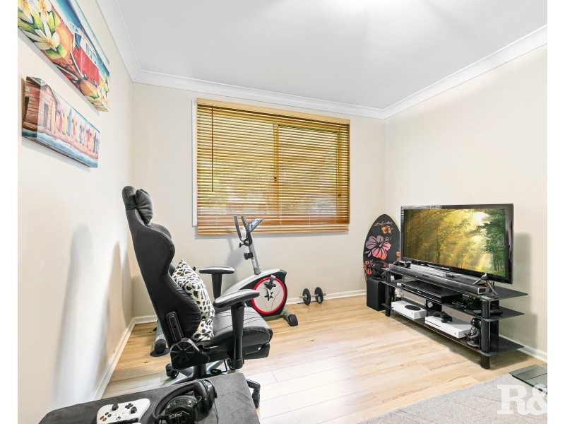 2/2 Welwyn Grove, Point Clare NSW 2250