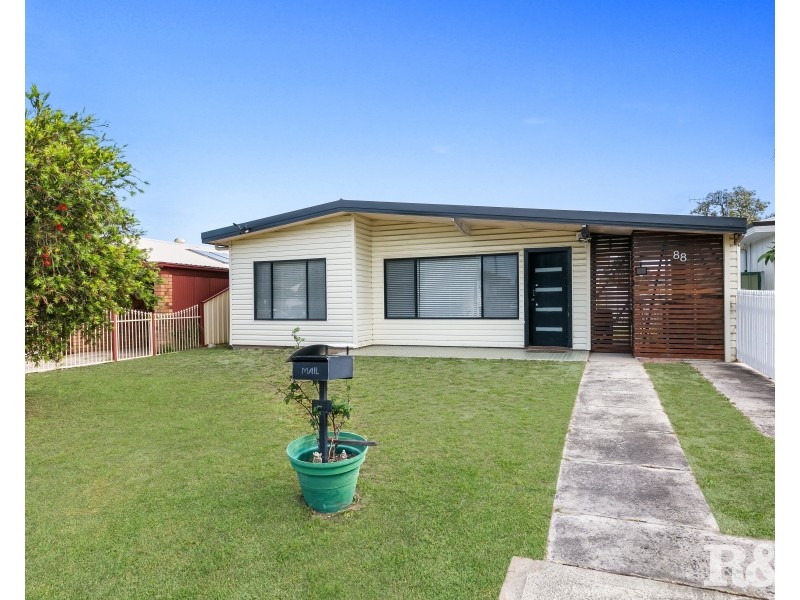 88 Lone Pine Avenue, Umina Beach NSW 2257