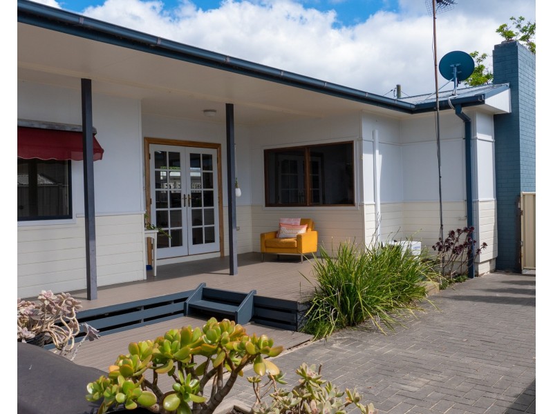 42 Terry Avenue, Woy Woy NSW 2256