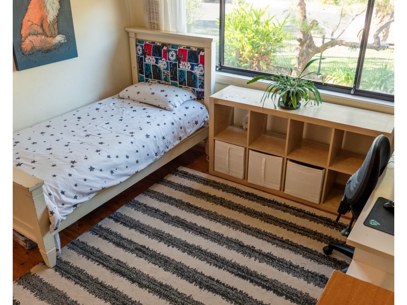 42 Terry Avenue, Woy Woy NSW 2256