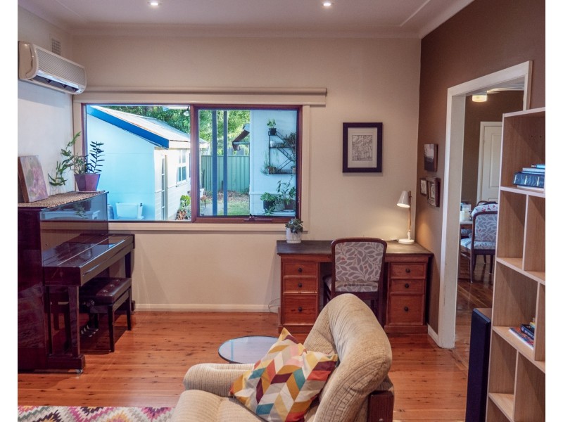 42 Terry Avenue, Woy Woy NSW 2256