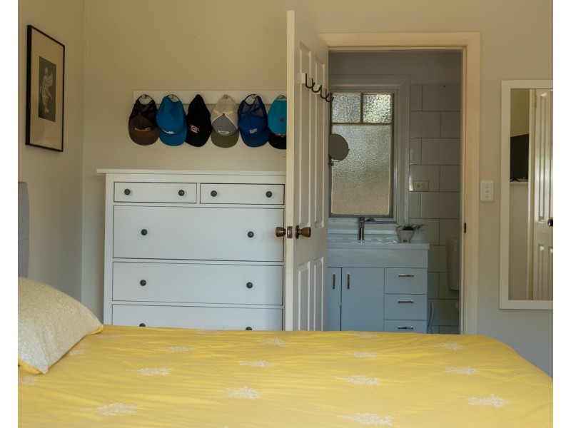 42 Terry Avenue, Woy Woy NSW 2256