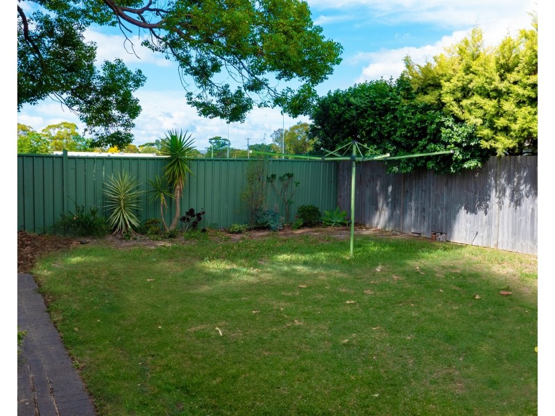 42 Terry Avenue, Woy Woy NSW 2256