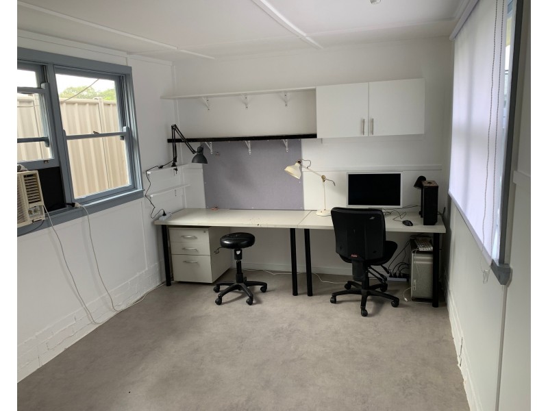 42 Terry Avenue, Woy Woy NSW 2256